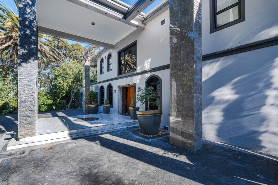 5 Bedroom Property for Sale in Bishopscourt Western Cape